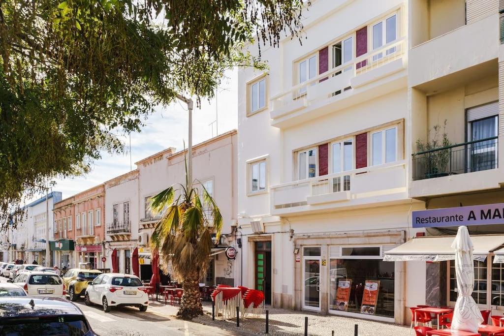Modern & Bright - Faro Mercado Apt 22 Exterior photo